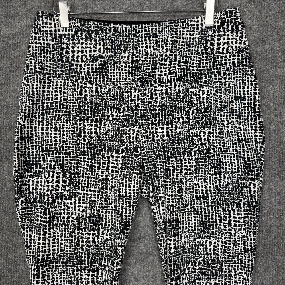 Chicos Zenergy Pants 2 Womens 12 Black White Print Slimming Panel Pull On Light - Picture 10 of 13